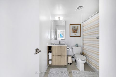 Photo 14 at 625 - 52 Forest Manor Road, Henry Farm, Toronto