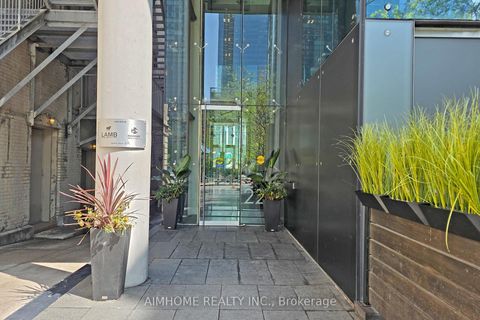 Photo 3 at 907 - 224 King Street W, Waterfront Communities C1, Toronto