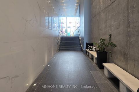 Photo 4 at 907 - 224 King Street W, Waterfront Communities C1, Toronto