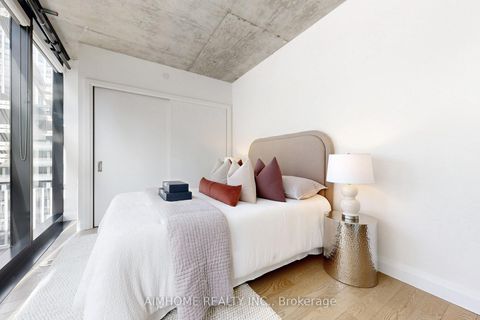 Photo 16 at 907 - 224 King Street W, Waterfront Communities C1, Toronto