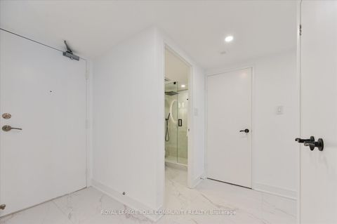 Photo 7 at 306 - 20 Baif Boulevard, North Richvale, Richmond Hill