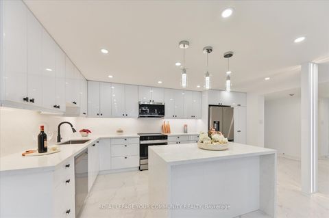 Photo 15 at 306 - 20 Baif Boulevard, North Richvale, Richmond Hill Photo 15 at 306 - 20 Baif Boulevard, North Richvale, Richmond Hill