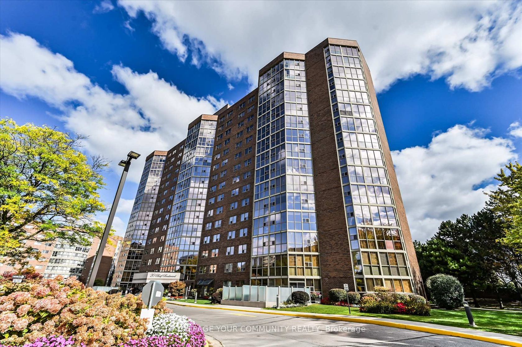 306 - 20 Baif Boulevard, North Richvale, Richmond Hill 