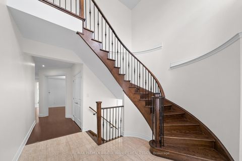 Photo 2 at 144 Ironside Drive, Vellore Village, Vaughan