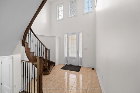 Photo 3 at 144 Ironside Drive, Vellore Village, Vaughan