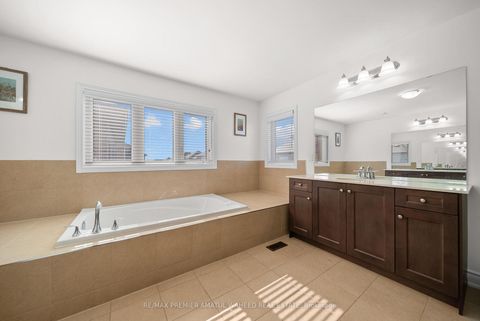 Photo 30 at 144 Ironside Drive, Vellore Village, Vaughan