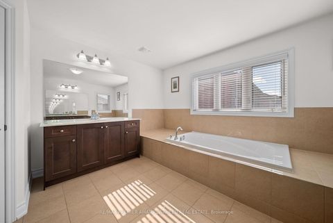 Photo 32 at 144 Ironside Drive, Vellore Village, Vaughan