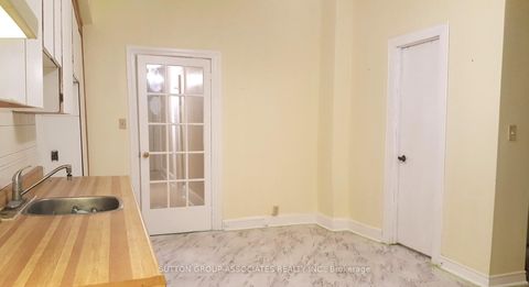 Photo 4 at 203 Fairview Avenue, Junction Area, Toronto