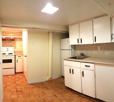 Photo 19 at 203 Fairview Avenue, Junction Area, Toronto