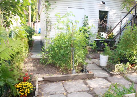 Photo 22 at 203 Fairview Avenue, Junction Area, Toronto