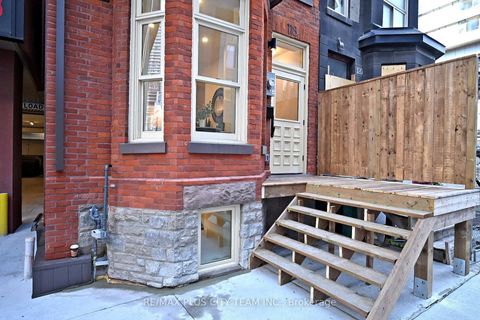 Photo 1 at 118 Peter Street, Waterfront Communities C1, Toronto