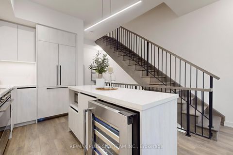 Photo 8 at 118 Peter Street, Waterfront Communities C1, Toronto