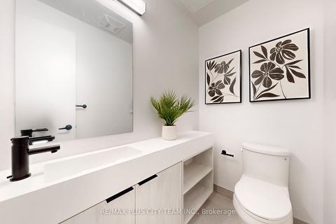 Photo 10 at 118 Peter Street, Waterfront Communities C1, Toronto