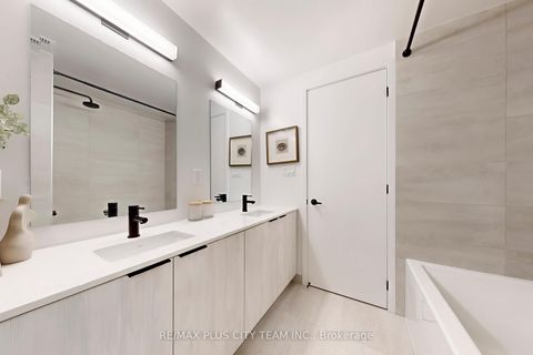 Photo 15 at 118 Peter Street, Waterfront Communities C1, Toronto