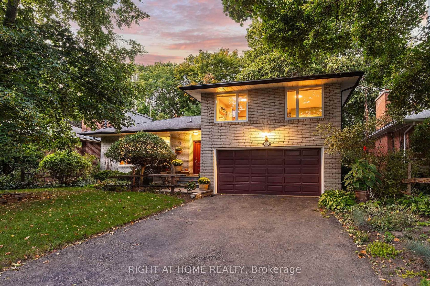 3325 Enniskillen Circle, Erindale, Mississauga 