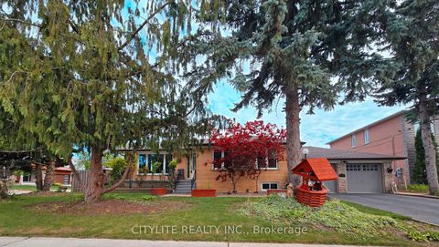 Photo 0 at 2 Emmeline Crescent, Malvern West, Toronto