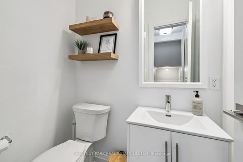 Photo 14 at 4005 Sixth Line, GO Glenorchy, Oakville