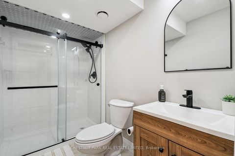 Photo 26 at 4005 Sixth Line, GO Glenorchy, Oakville