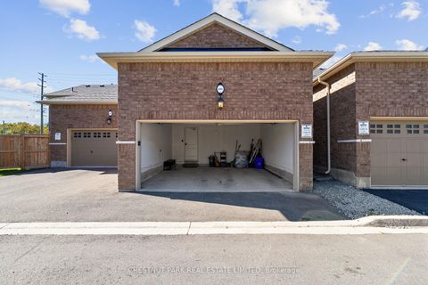 Photo 33 at 4005 Sixth Line, GO Glenorchy, Oakville