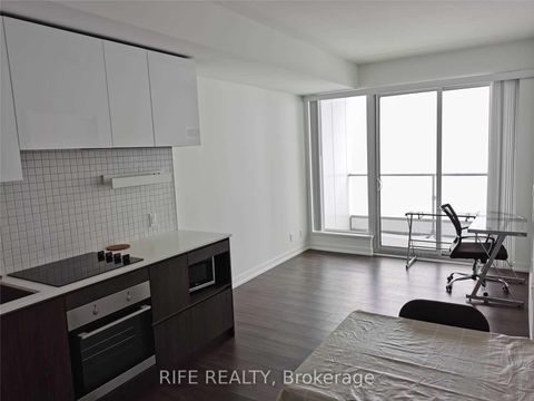 Photo 1 at 4811 - 5 Buttermill Avenue, Vaughan Corporate Centre, Vaughan