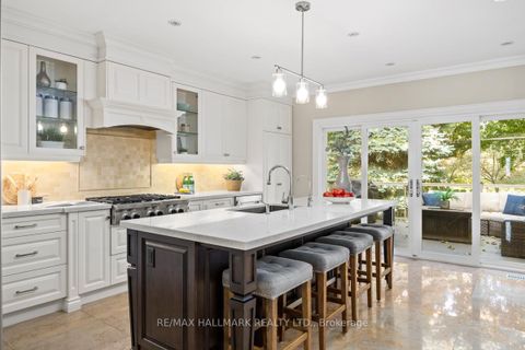 Photo 8 at 14 Ballantyne Court, Rosethorn, Toronto