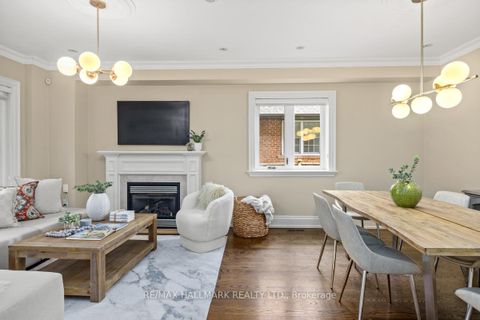 Photo 12 at 14 Ballantyne Court, Rosethorn, Toronto