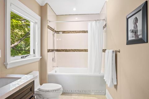 Photo 33 at 14 Ballantyne Court, Rosethorn, Toronto
