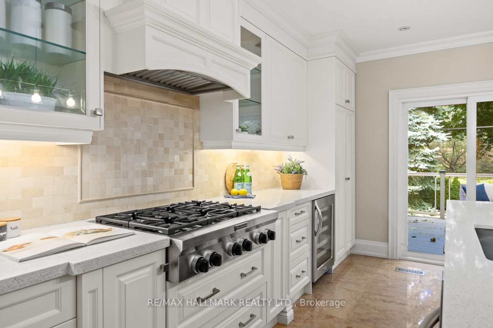 Photo 10 at 14 Ballantyne Court, Rosethorn, Toronto Photo 10 at 14 Ballantyne Court, Rosethorn, Toronto