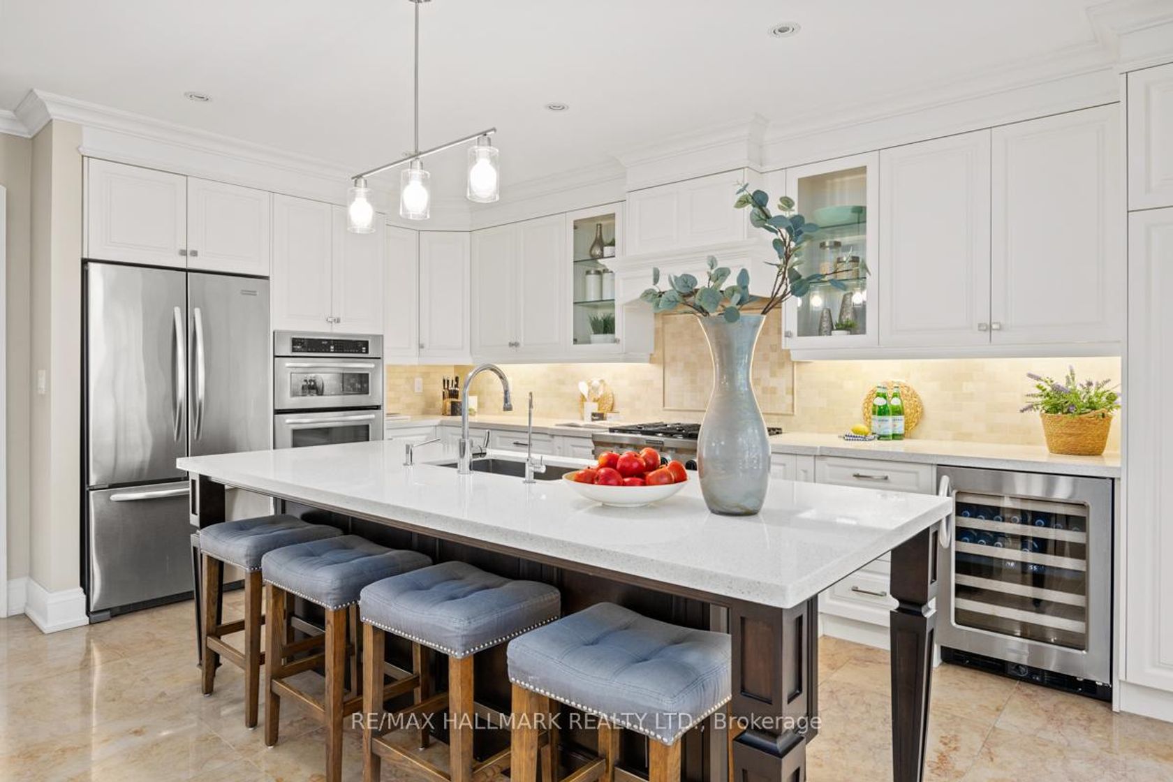 Photo 11 at 14 Ballantyne Court, Rosethorn, Toronto Photo 11 at 14 Ballantyne Court, Rosethorn, Toronto