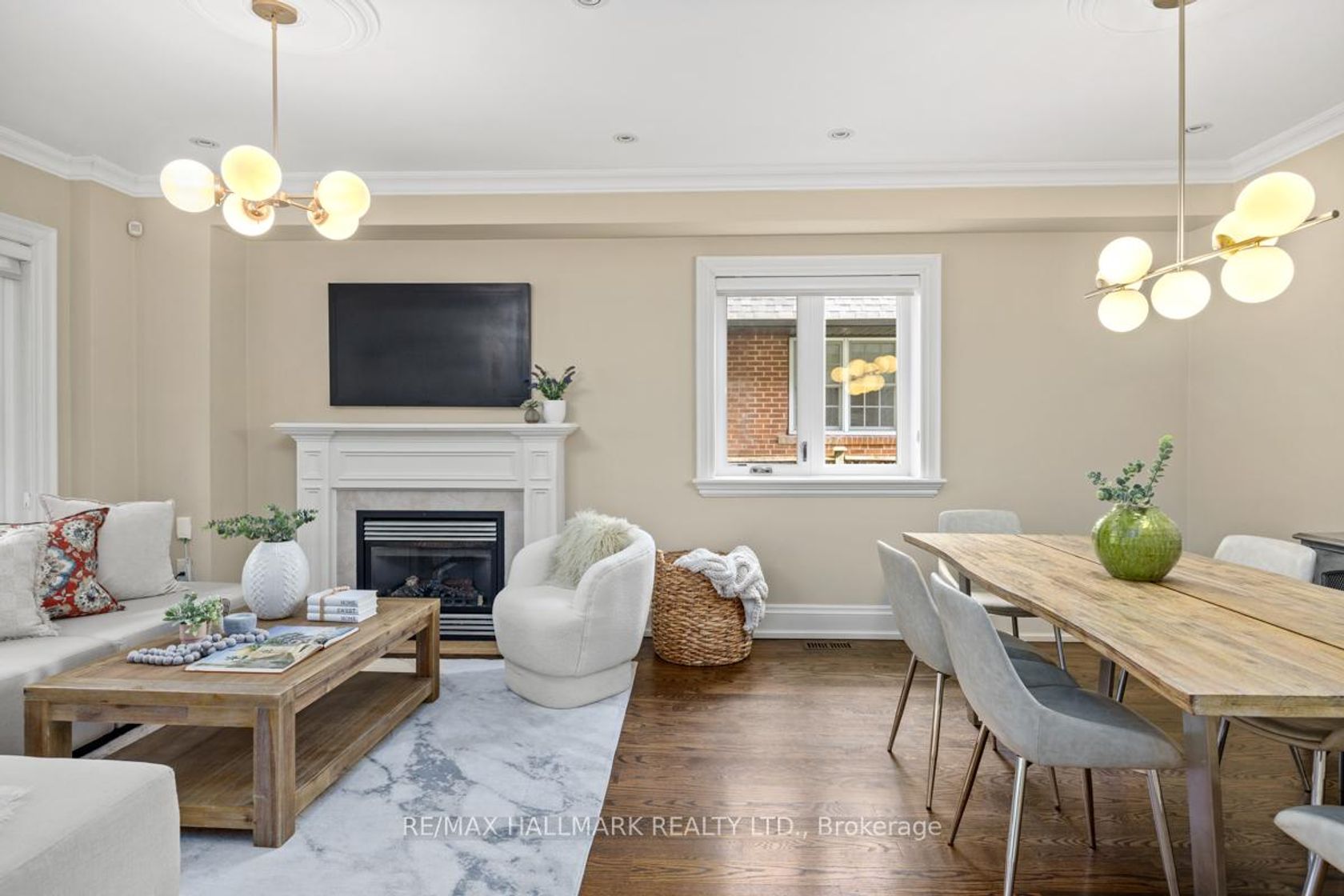 Photo 12 at 14 Ballantyne Court, Rosethorn, Toronto Photo 12 at 14 Ballantyne Court, Rosethorn, Toronto