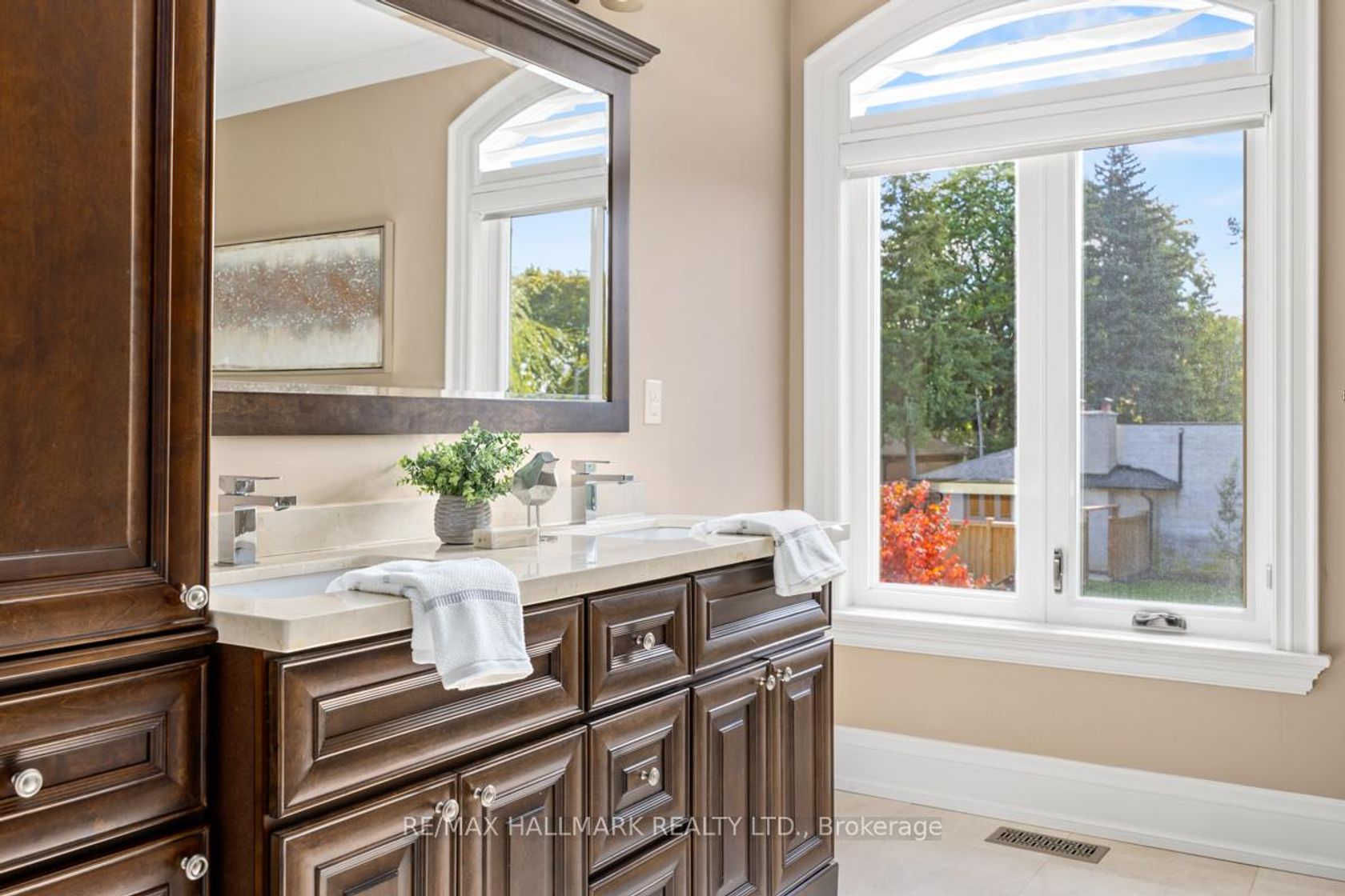 Photo 24 at 14 Ballantyne Court, Rosethorn, Toronto Photo 24 at 14 Ballantyne Court, Rosethorn, Toronto