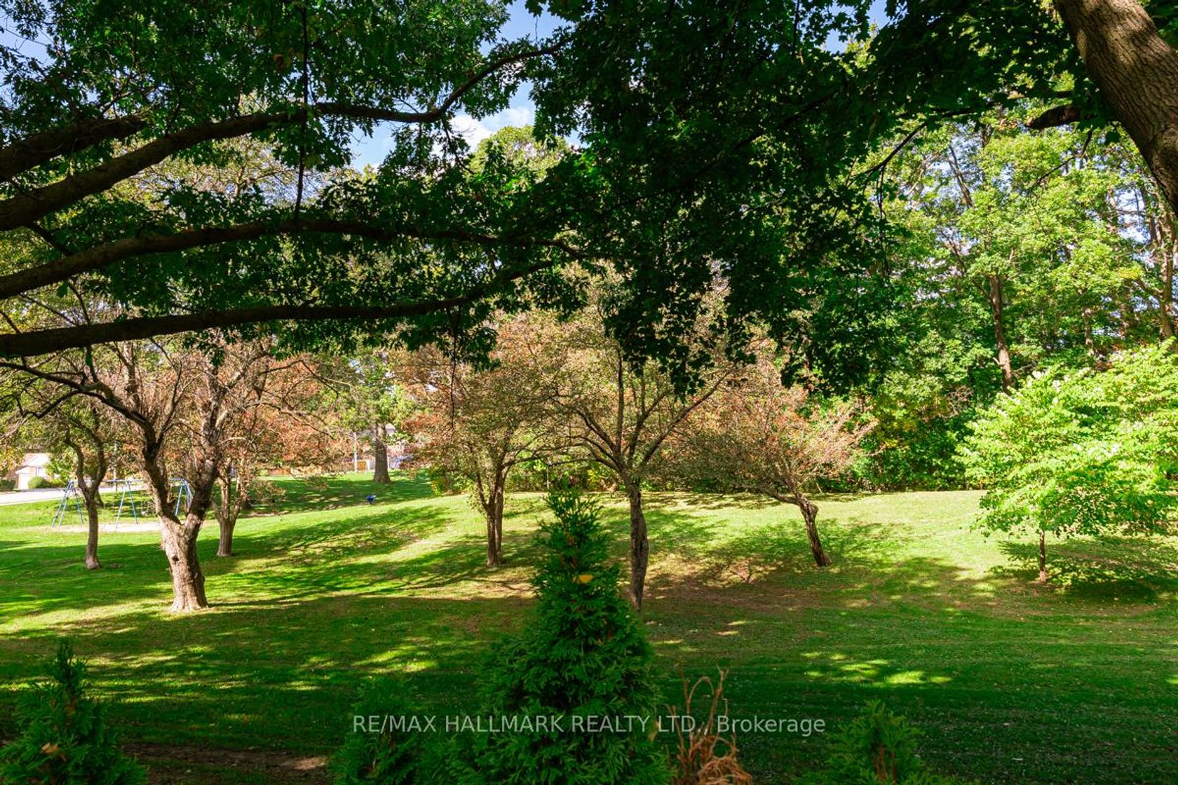 Photo 49 at 14 Ballantyne Court, Rosethorn, Toronto Photo 49 at 14 Ballantyne Court, Rosethorn, Toronto