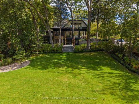Photo 42 at 8 Crown Park Road, The Beaches, Toronto