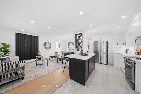 Photo 2 at 27 Gully Drive, Bendale, Toronto