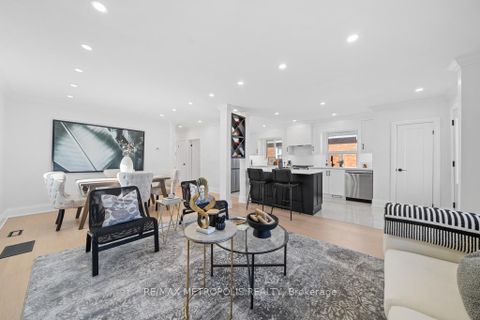 Photo 5 at 27 Gully Drive, Bendale, Toronto