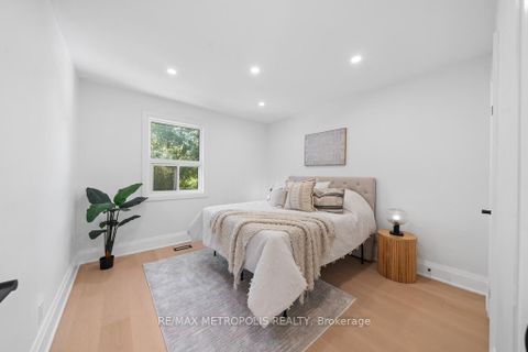 Photo 15 at 27 Gully Drive, Bendale, Toronto