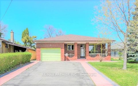 Photo 0 at 35 Taysham Crescent, Beaumonde Heights, Toronto