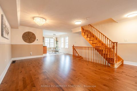 Photo 25 at 38 Archibald Mews, Bendale, Toronto