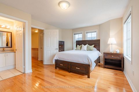 Photo 30 at 38 Archibald Mews, Bendale, Toronto