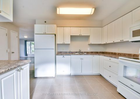 Photo 6 at 263 Anne Street N, Sunnidale, Barrie