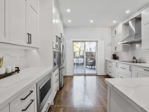 Photo 14 at 85 David Dunlap Circle, Don Mills, Toronto