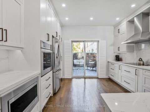 Photo 15 at 85 David Dunlap Circle, Don Mills, Toronto