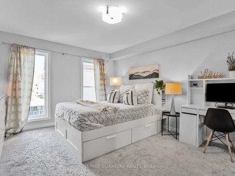 Photo 23 at 85 David Dunlap Circle, Don Mills, Toronto