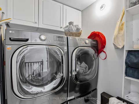 Photo 26 at 85 David Dunlap Circle, Don Mills, Toronto