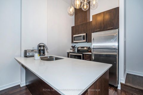 Photo 8 at TH05 - 20 Bruyeres Mews, Waterfront Communities C1, Toronto