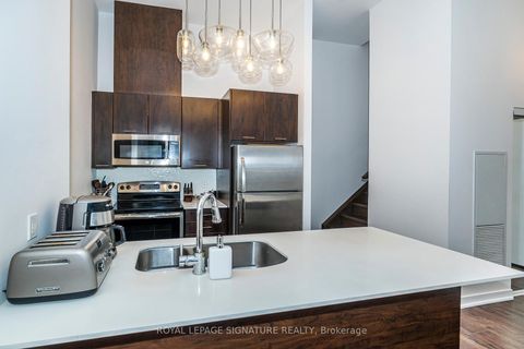 Photo 9 at TH05 - 20 Bruyeres Mews, Waterfront Communities C1, Toronto