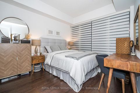 Photo 11 at TH05 - 20 Bruyeres Mews, Waterfront Communities C1, Toronto