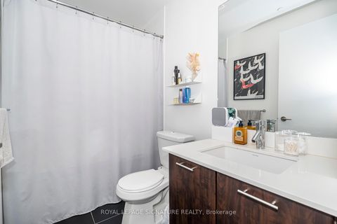 Photo 13 at TH05 - 20 Bruyeres Mews, Waterfront Communities C1, Toronto