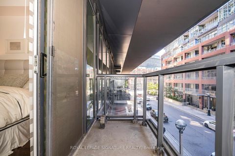 Photo 15 at TH05 - 20 Bruyeres Mews, Waterfront Communities C1, Toronto
