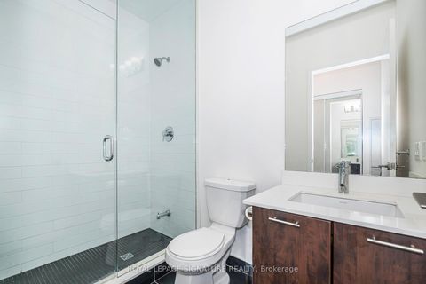 Photo 20 at TH05 - 20 Bruyeres Mews, Waterfront Communities C1, Toronto